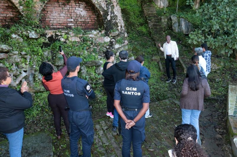 Visita ao Quilombo do Pai Felipe revive resistência negra em Santos