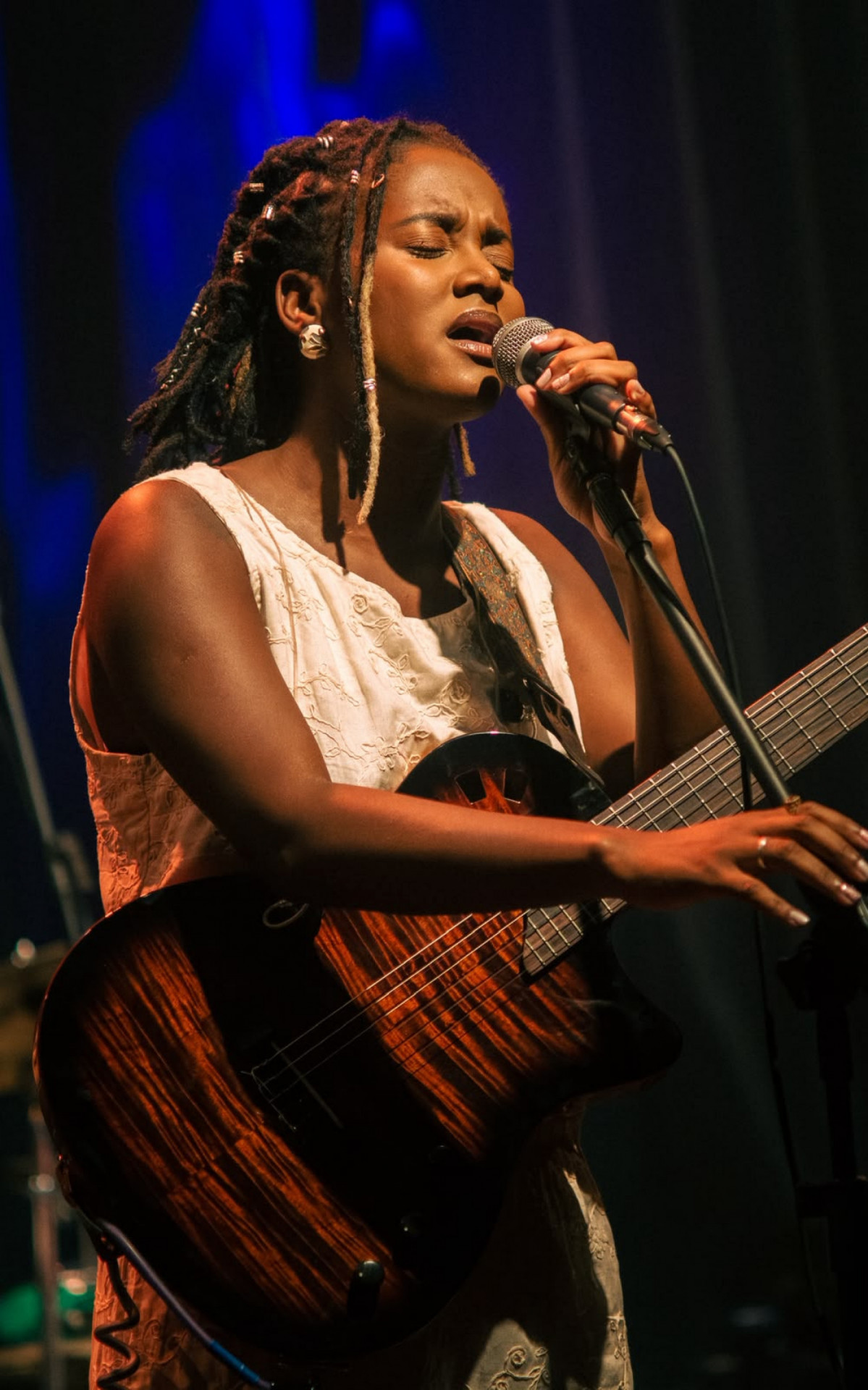 Festival X-Todas celebra 20 anos de carreira da cantora Ana Néri em Caxias