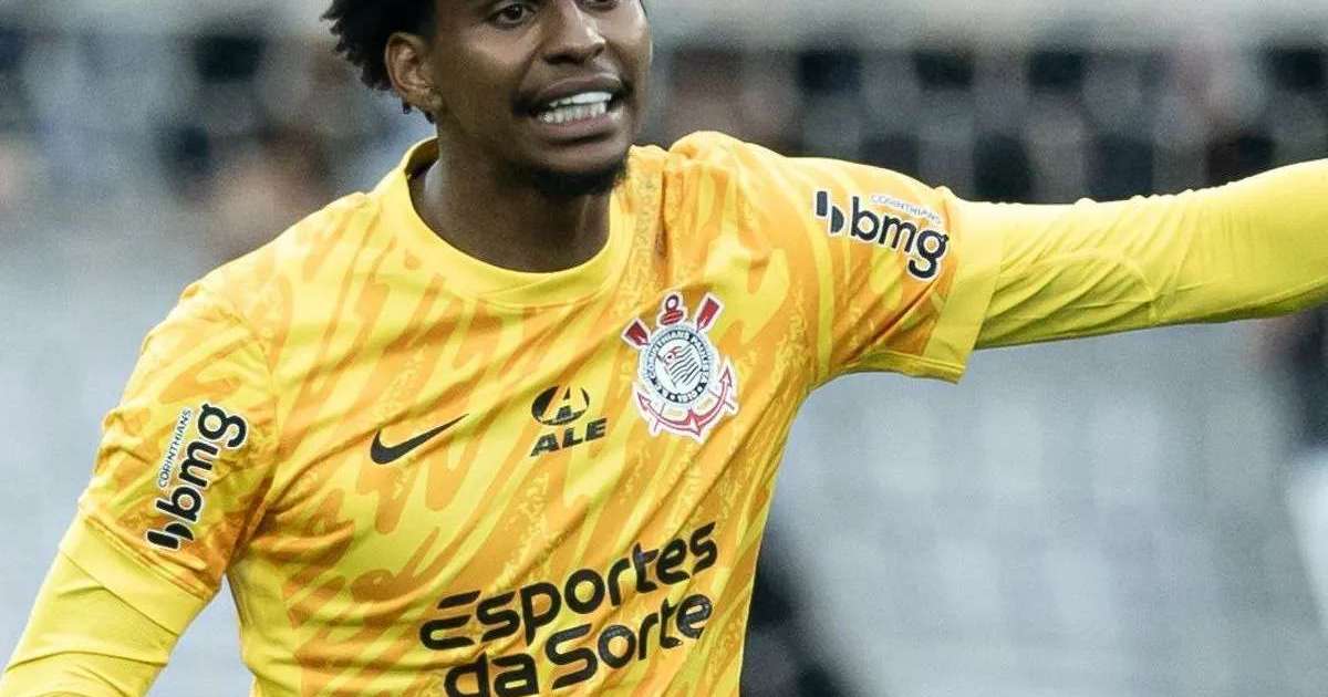 Hugo Souza relata caso de racismo na Libertadores em jogo contra o Rosario Central