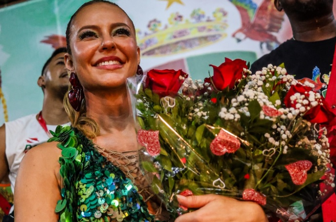 Paolla Oliveira lidera enquete para ser a nova rainha de bateria da Grande Rio em 2027