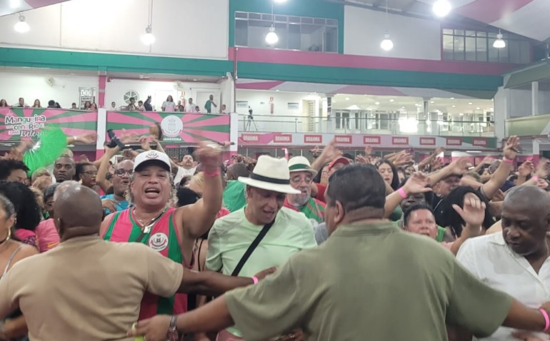 Cinco obras avançam em disputada eliminatória de samba da Mangueira
