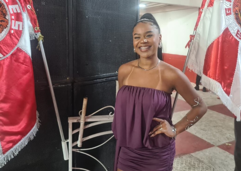 Kaylane Ribeiro é coroada como nova Musa da Comunidade da Estácio para 2027