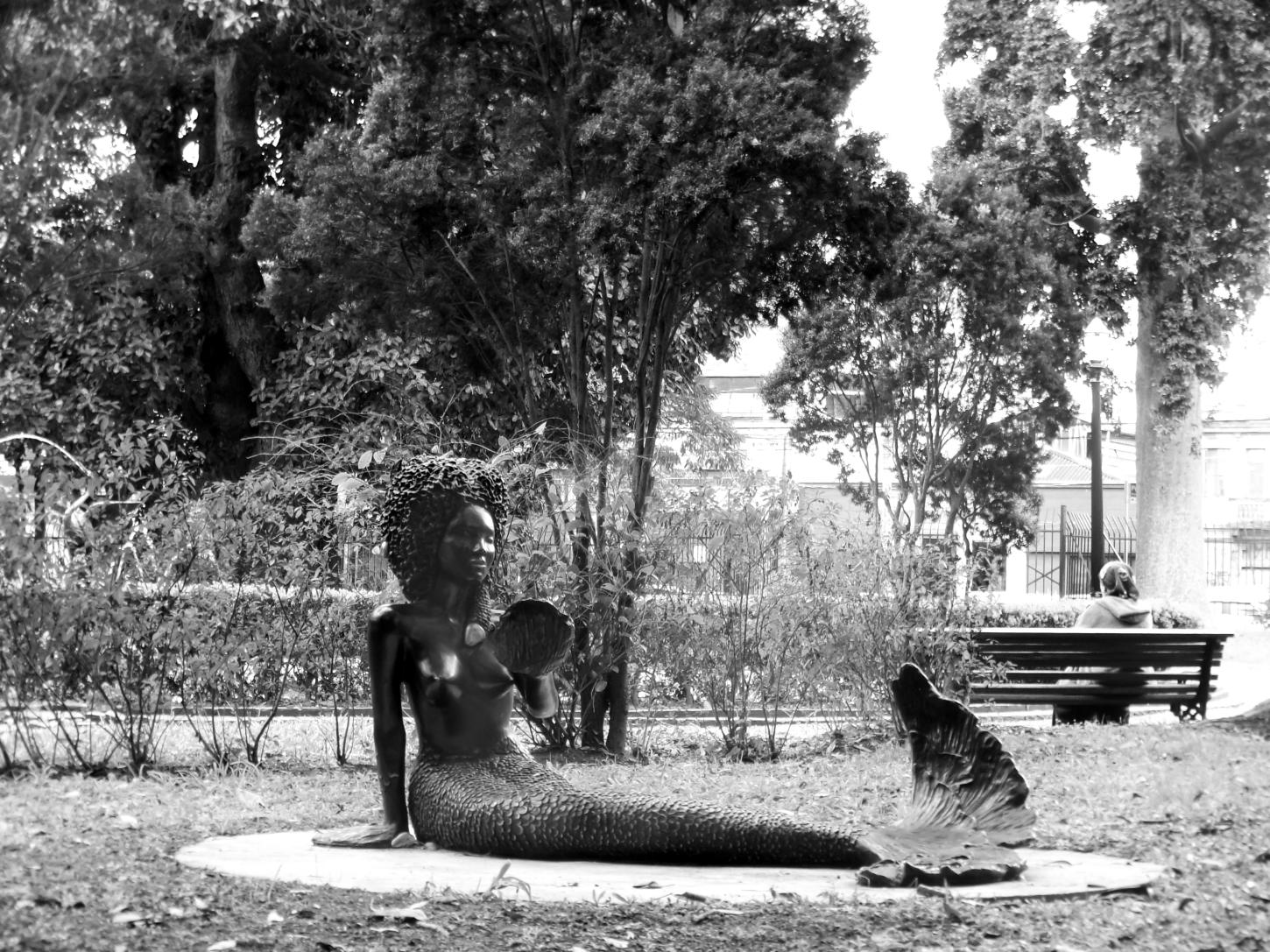 Exposição Retratos da Terra leva o olhar de 24 jovens para a Estação República no centro de SP