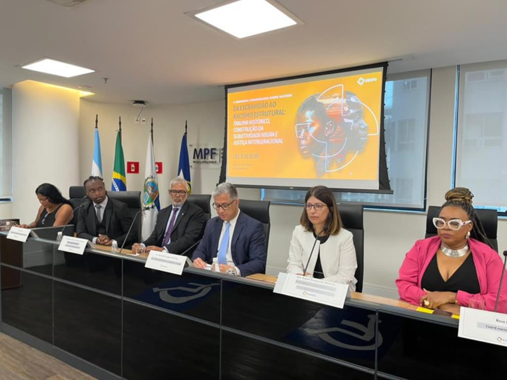 Seminário internacional debate legado da escravidão e racismo estrutural no Rio