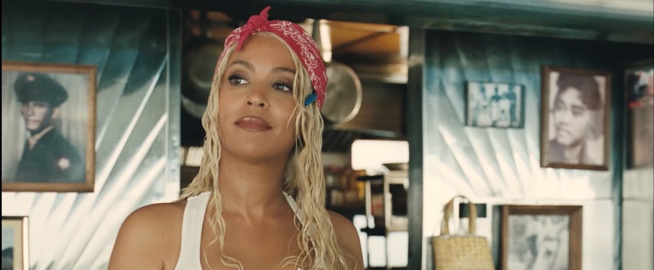 Beyoncé homenageia a música latina no relançamento especial do álbum B'Day