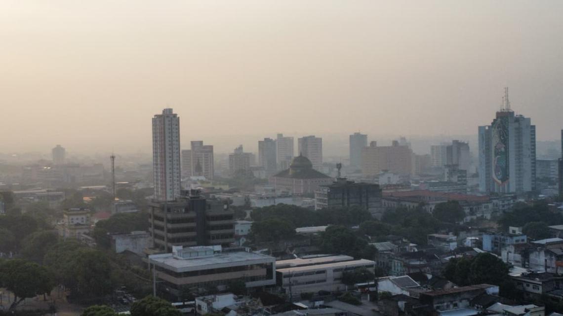 Com avanço de incêndios no Amazonas, Roberto Cidade pede socorro a Lula