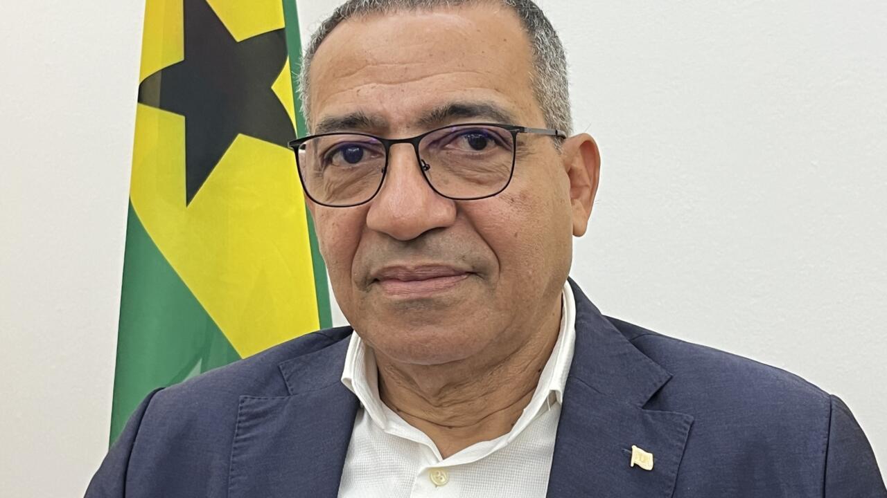 Carlos Vila Nova destaca estabilidade e governo parlamentar em São Tomé
