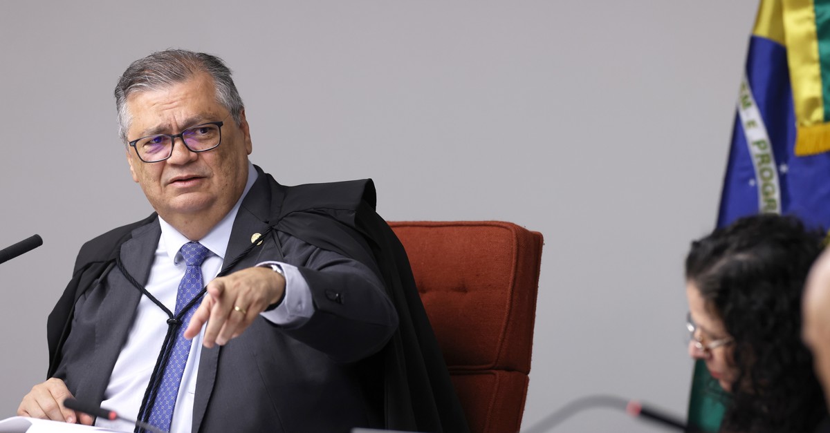 Flávio Dino determina investigação da Polícia Federal sobre ataques religiosos
