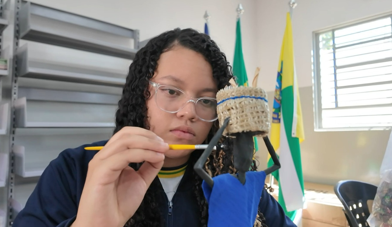 Aluna de escola quilombola supera timidez e projeta futuro na advocacia
