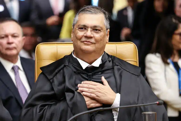 Flávio Dino associa críticas sobre seu conhecimento jurídico a racismo regional