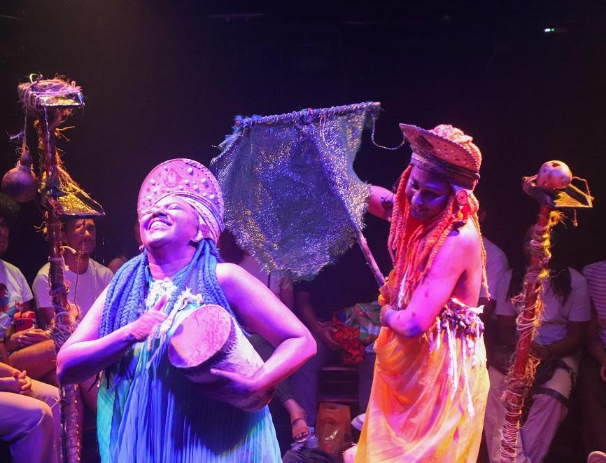 Ombela: espetáculo teatral pernambucano ganha apresentações no Espaço O Poste, neste mês de setembro