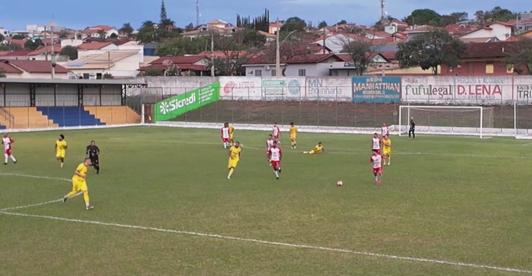 Denúncia de racismo em partida de futebol agita a cidade de Tiros