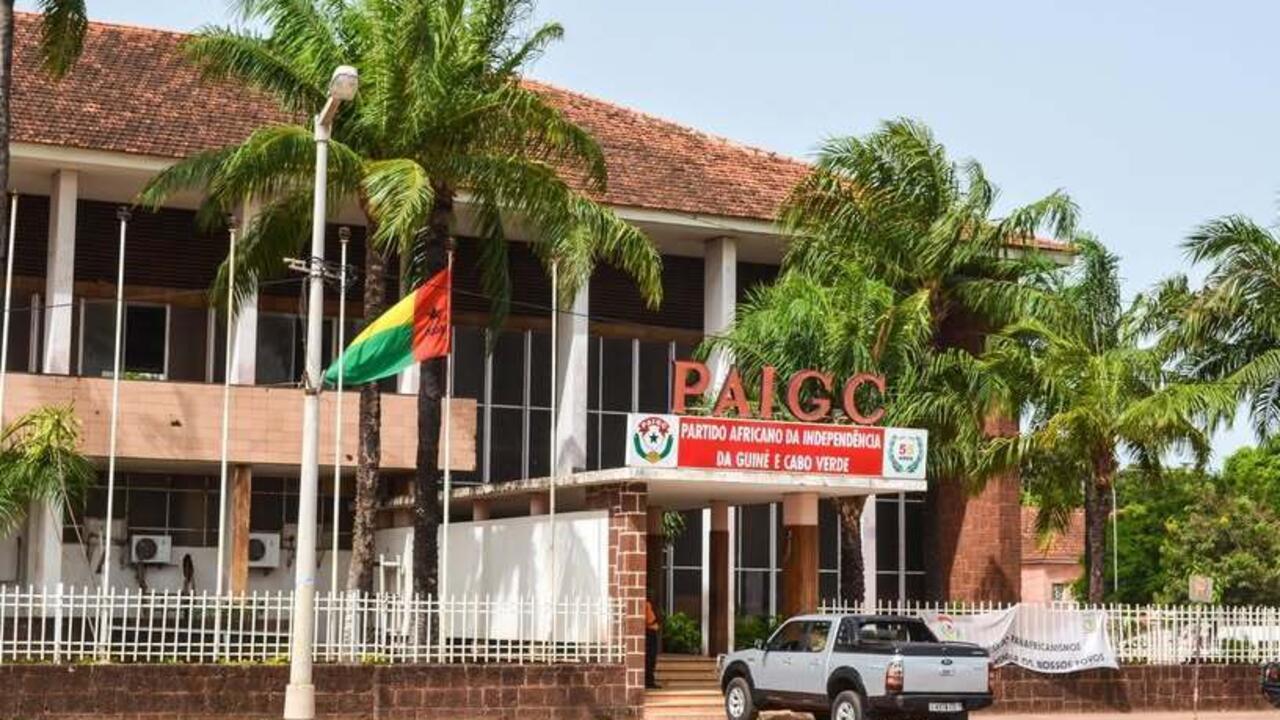 Quadros do PAIGC prometem resistência após ocupação de sede na Guiné-Bissau