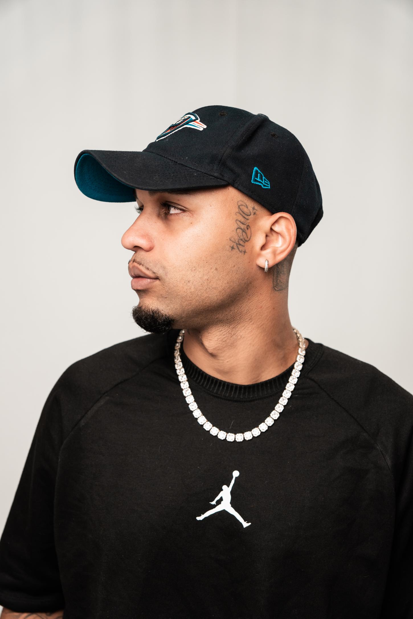 Rapper sos estreia na gravadora 1kilo com o lançamento do single e videoclipe placebo