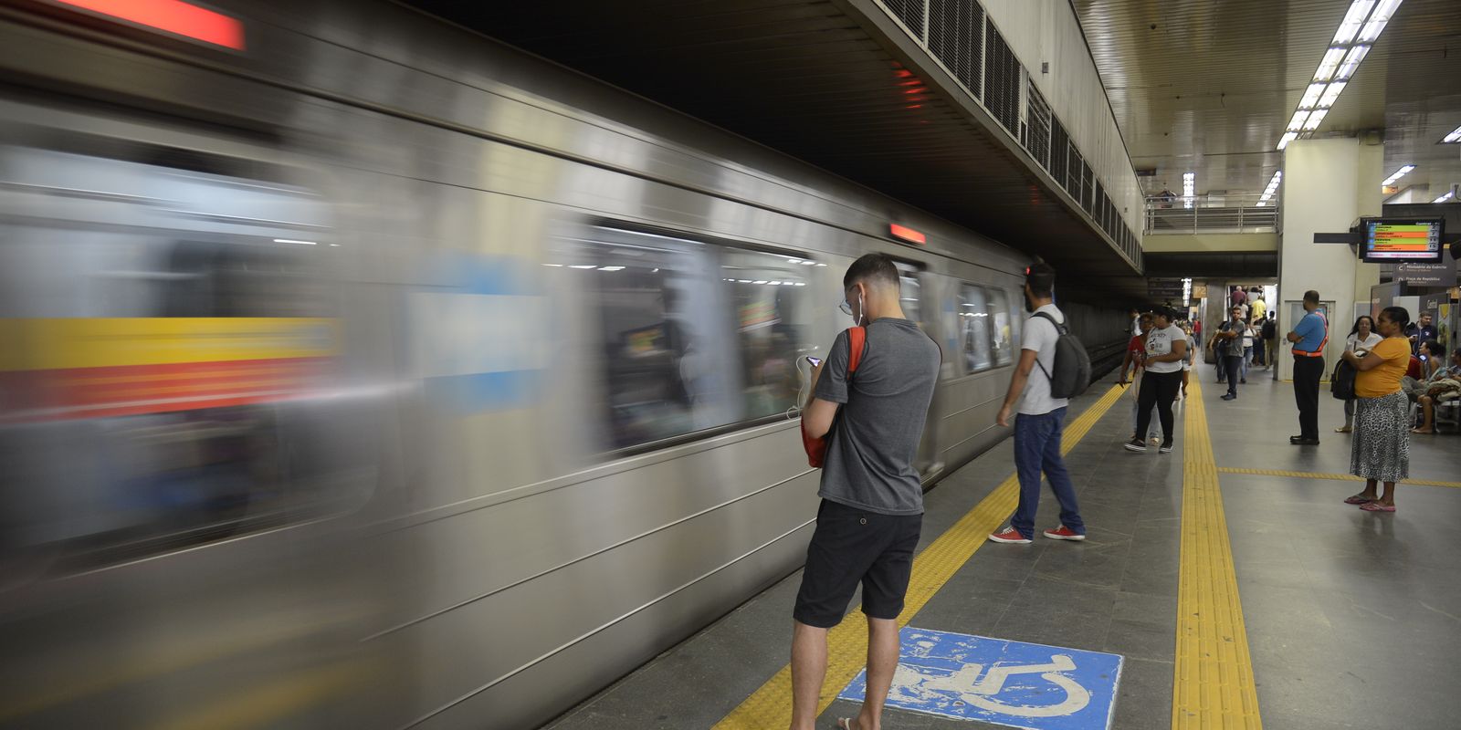 Trens e metrô funcionam 24 horas com esquema especial no Rock in Rio