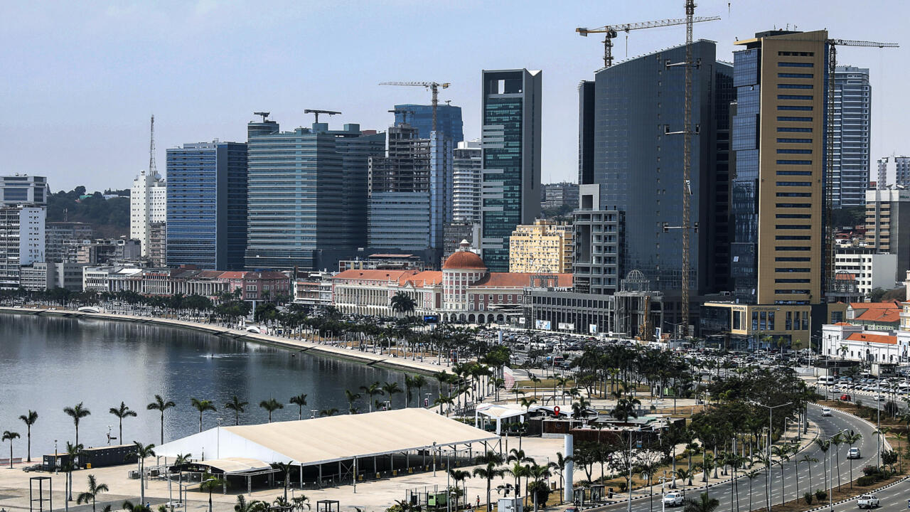 Governo de Angola e sindicatos divergem sobre aumento salarial de 10 por cento