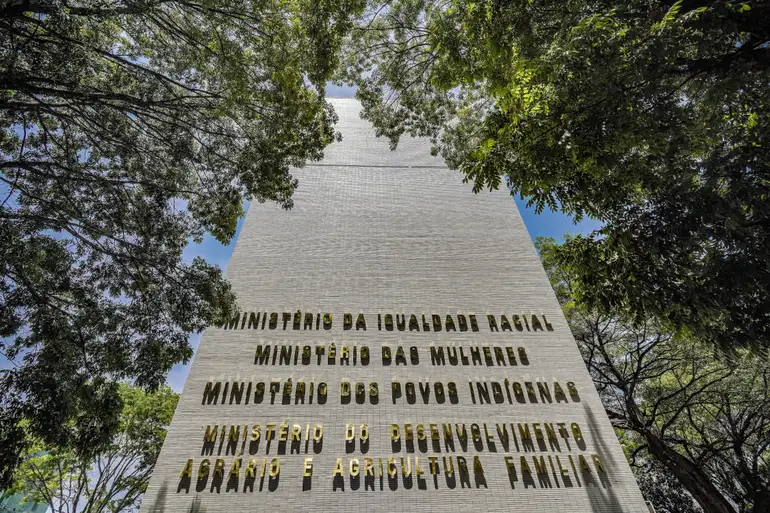 Governo exige apuração sobre crime de racismo em ato político no Rio