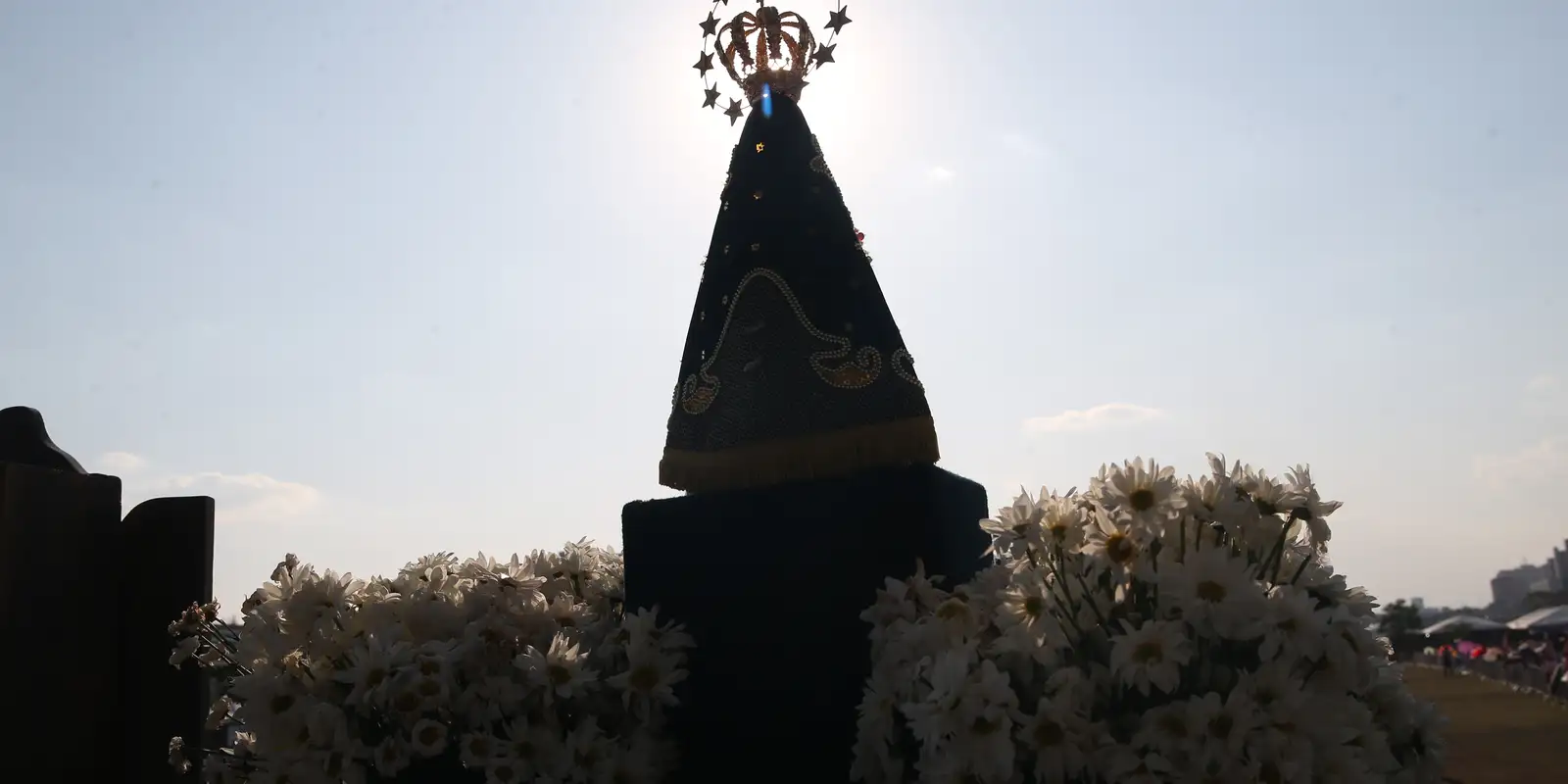Arcebispo de aparecida defende desarmamento e foco contra a fome em missa