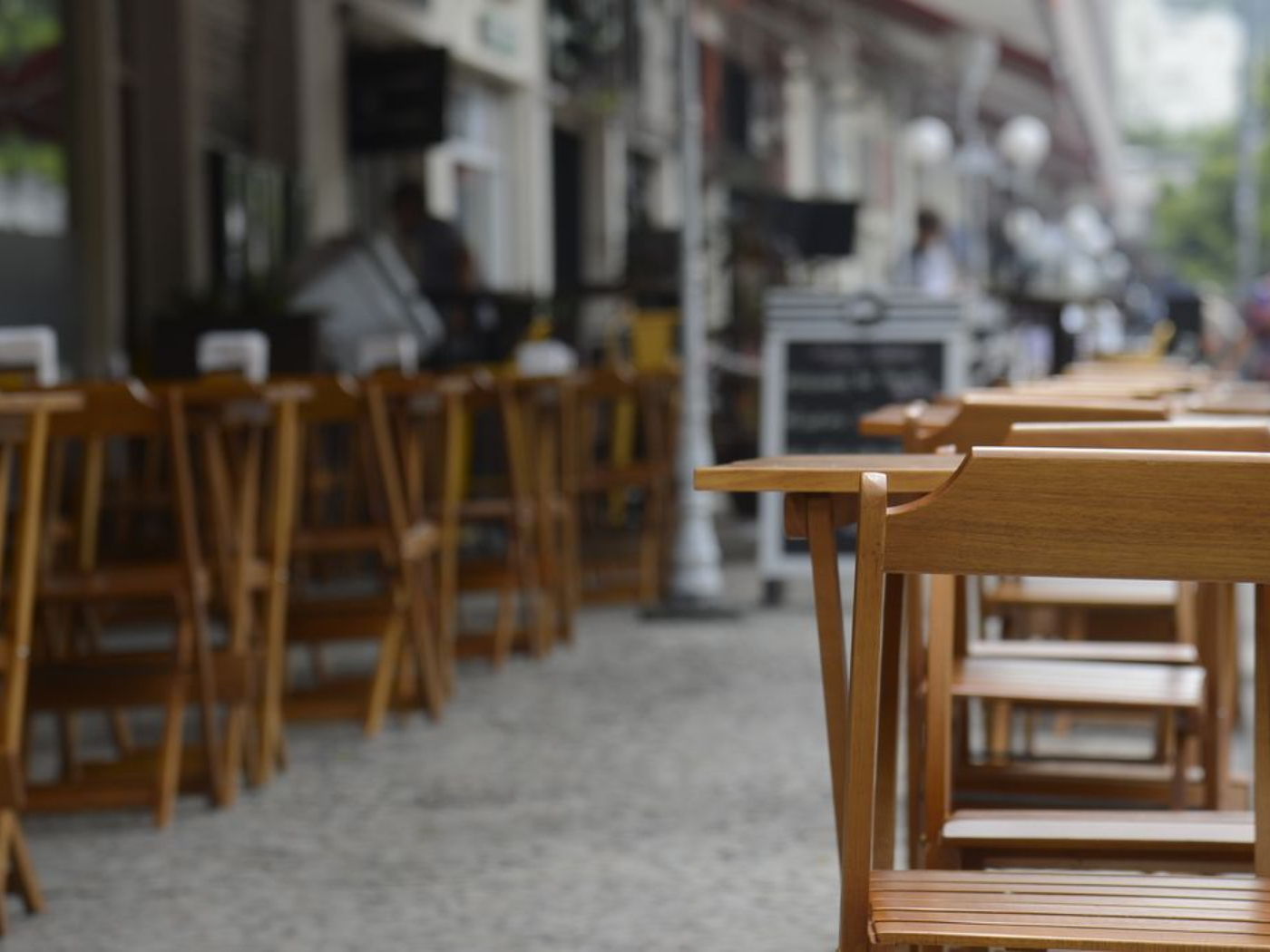 Atendente de bar em Belém denuncia demissão após 2º turno por viés político