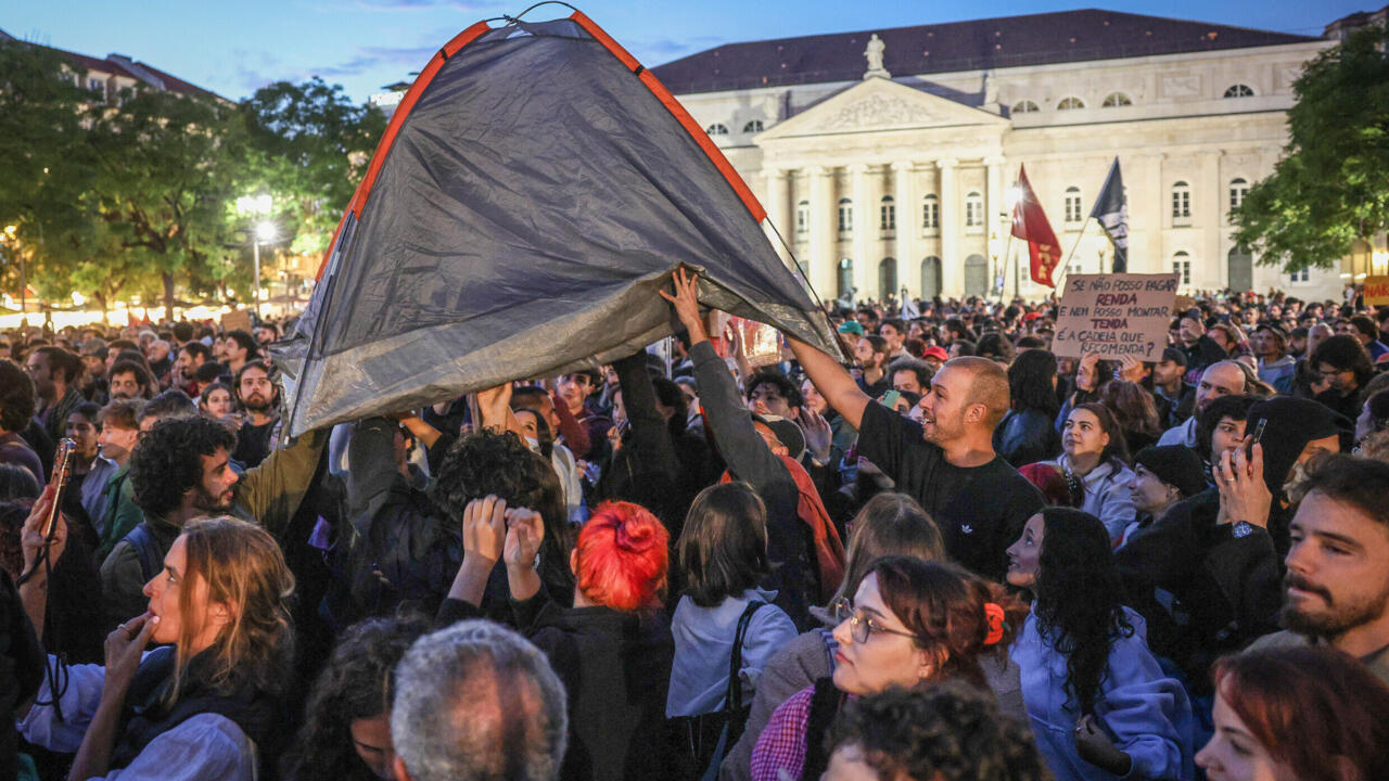 Crise da habitação em Portugal gera protestos devido à alta de preços