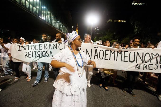 Casos de intolerância religiosa no Brasil sobem mais de 40% em 2026