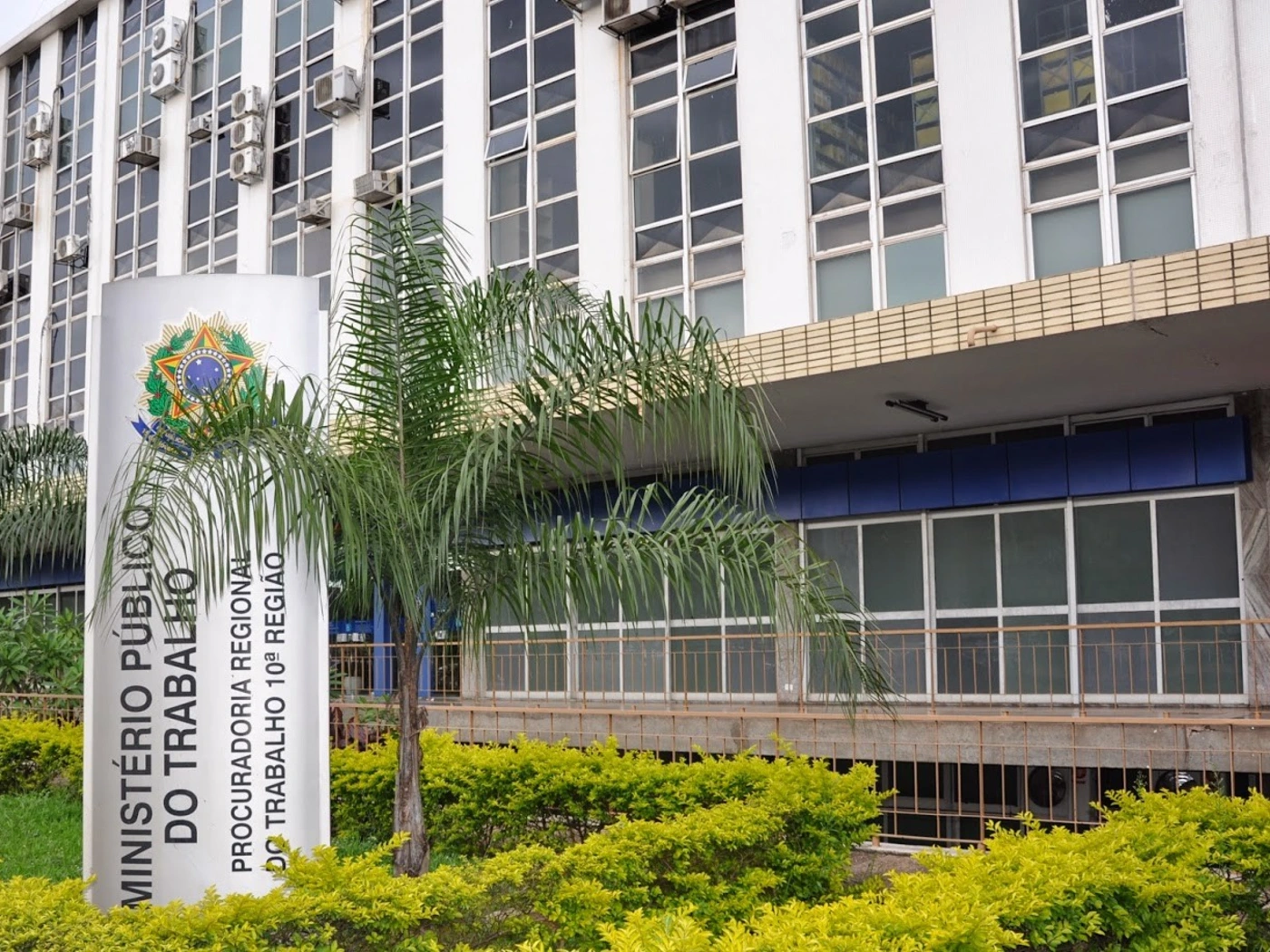 Trabalho escravo doméstico motiva ação contra ex-diplomata em Brasília