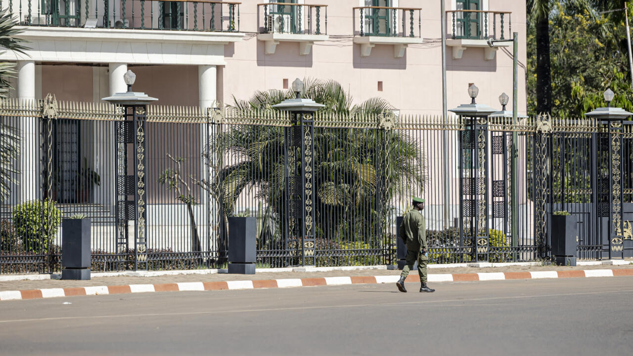 Guiné-Bissau: desarmamento de milícias é visto como ruptura com o antigo poder