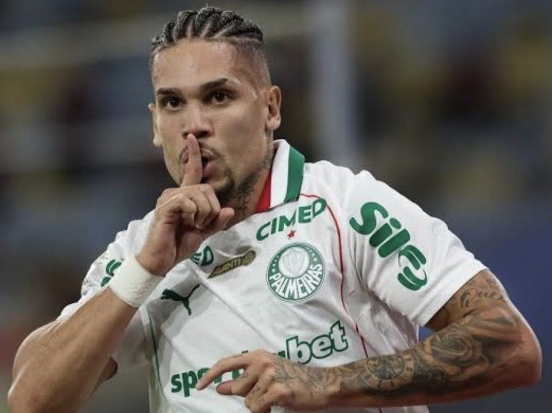 Paulinho, atacante do Palmeiras, detalha apoio a Lula em redes sociais