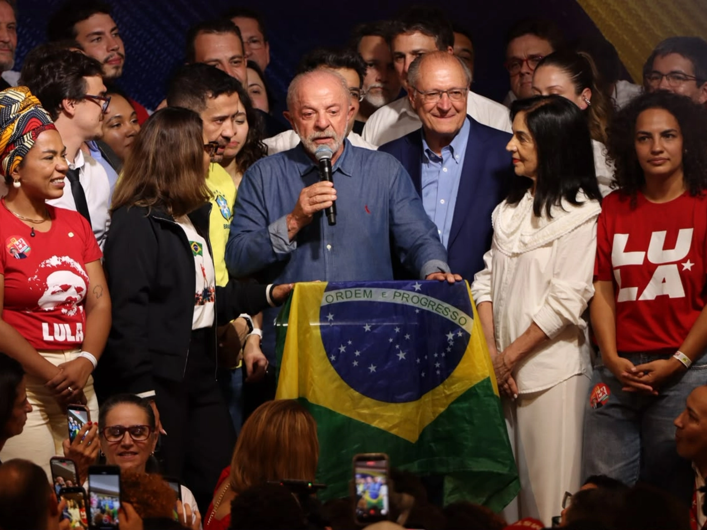 Lula vence a eleição e destaca mulheres negras no discurso de vitória