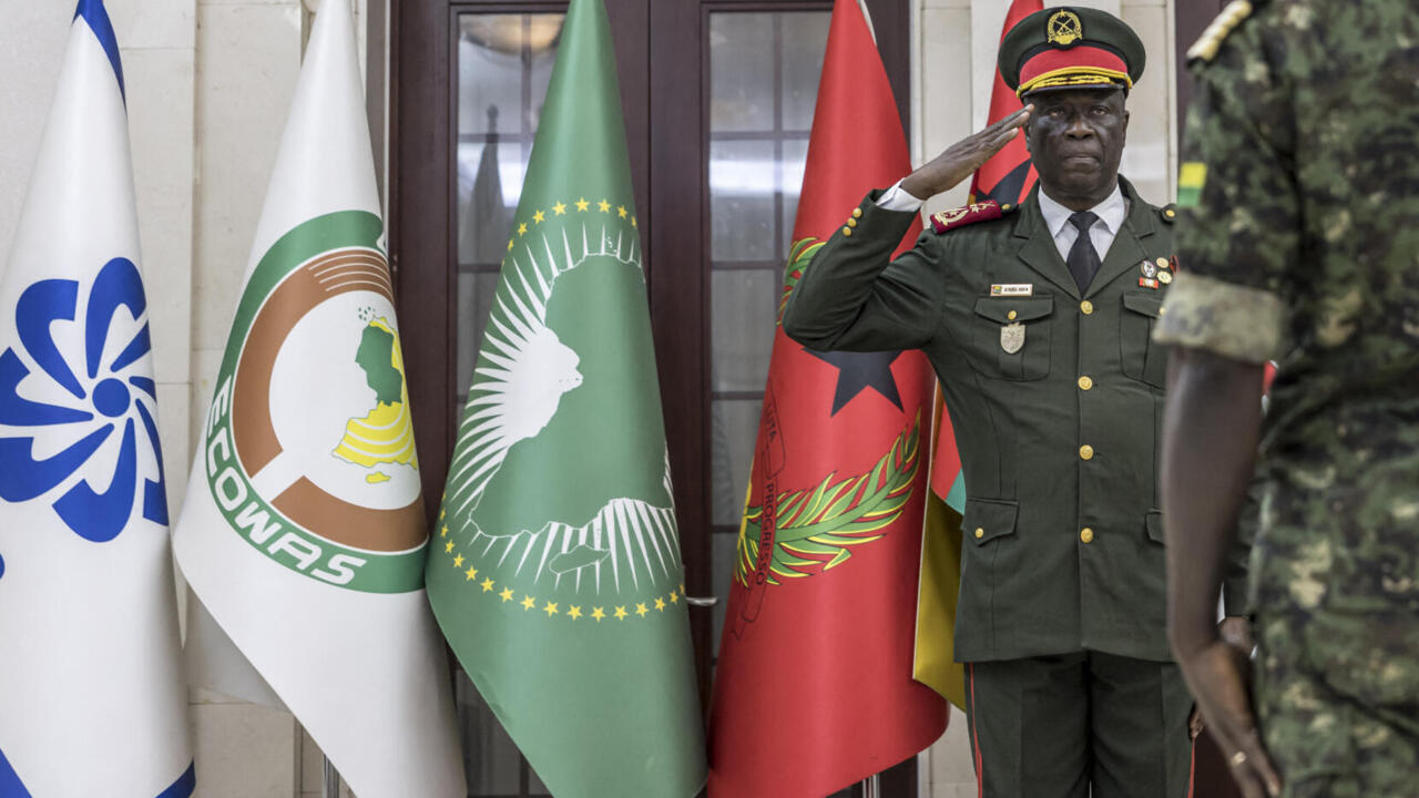 Guiné-Bissau e São Tomé e Príncipe marcam o panorama político na África