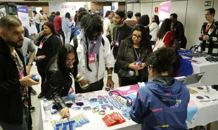 12ª Feira Diversa abre inscrições gratuitas e oferece oportunidades de trabalho e inclusão LGBTQIA+ em São Paulo