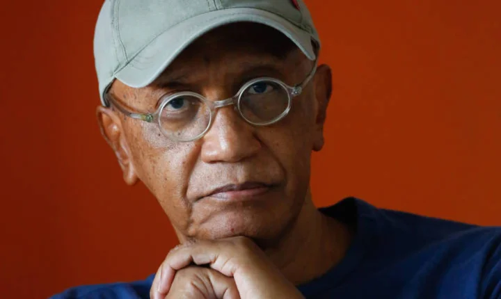 Helio Santos lança livro no Rio de Janeiro em evento mediado por Maju Coutinho