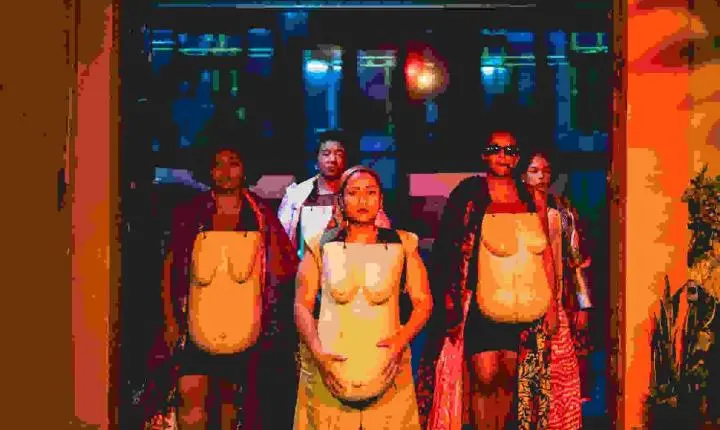Espetáculo 'No Baile de Osá Meji' transforma ventre feminino em território de memória e criação