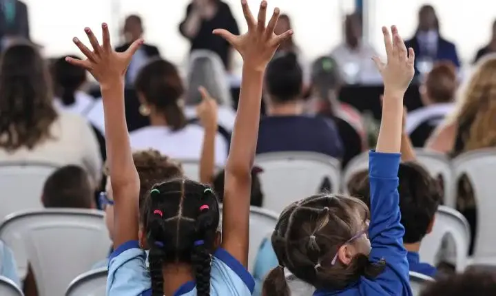A questão racial na educação ganha espaço nos planos de governo para 2026