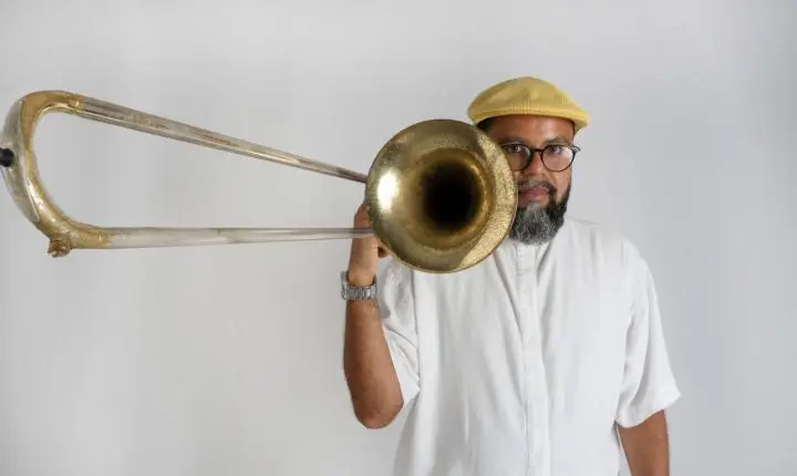 Allan Abbadia leva ‘IFÈ’ ao Sesc Rio em turnê que celebra a música negra