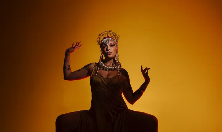 Ana Cacimba lança “LUMINOSA - Ato II: Sol” e transforma espiritualidade em experiência cotidiana no novo disco