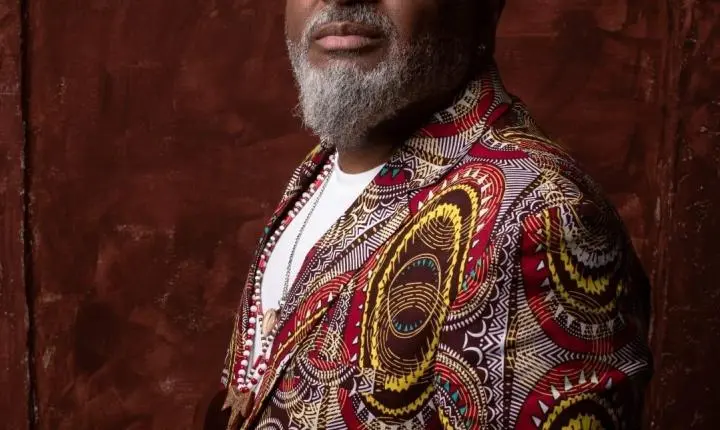 Bàbá Sidnei Nogueira lança livro sobre intolerância religiosa em São Paulo
