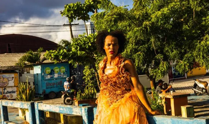 Caetana lança “Bicha Treme Terra” e transforma pista em manifesto de liberdade e resistência LGBTQIA+