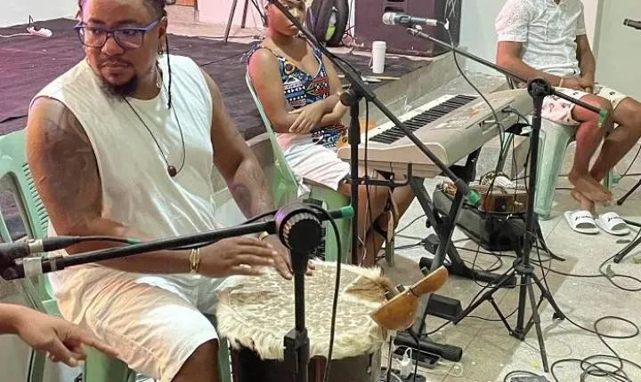 Café com Bongarbit (PE) lança sambada digital gratuita na comunidade da Xambá, em Olinda, unindo tradição da cultura popular e tecnologia