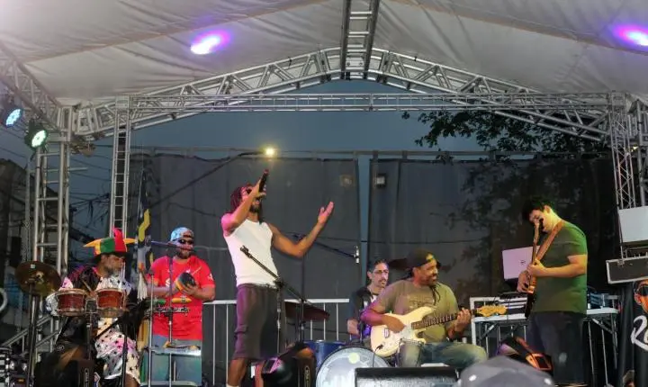 CEU Ana Maria recebe Duim e os Roots para show gratuito de reggae autoral neste sábado (17)