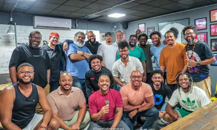 Coletivo criado por homens negros transforma encontros em espaço de acolhimento, saúde mental e conexão em São Paulo