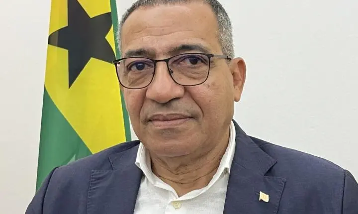 Carlos Vila Nova destaca estabilidade e governo parlamentar em São Tomé