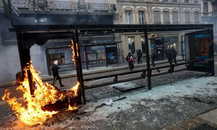 Prejuízo com os protestos em França pode chegar a um bilhão de euros