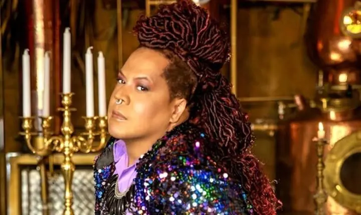 Decco Torres celebra a Black Music Brasileira com show do novo álbum no Teatro Rival Petrobras