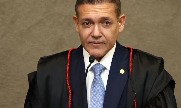 Nunes Marques assume presidência do TSE e foca em desafio da inteligência artificial nas eleições
