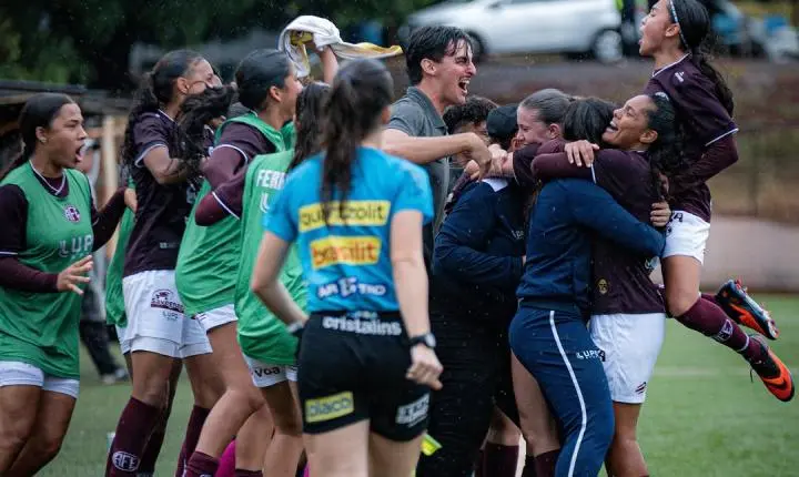 Guerreirinhas Grenás Sub-15 vencem Corinthians e assumem liderança no Paulista Feminino