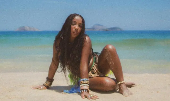 Empresariada por Clara Moneke, Amanda Sarmento lança “QUENTE” 