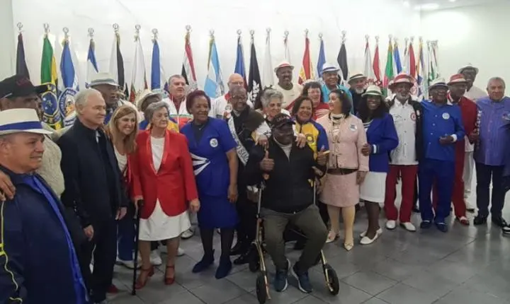 Liga-SP realiza emocionantes homenagens a baluartes do carnaval paulistano