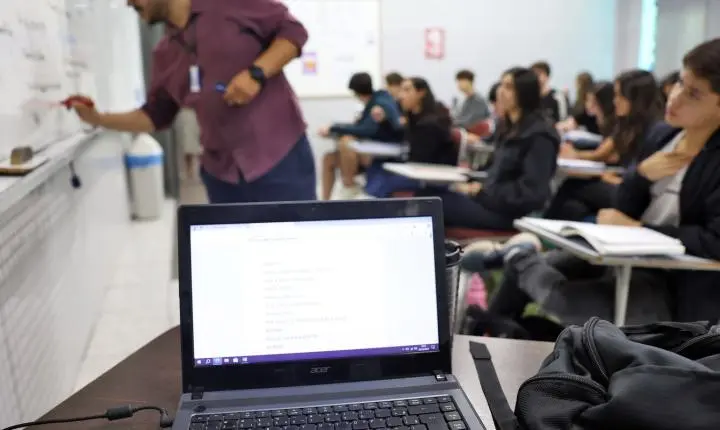 Pré-selecionados no Fies têm prazo para complementar dados de inscrição no MEC