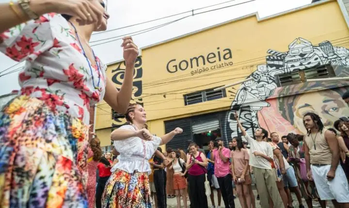 Gomeia Galpão Criativo celebra abril com cortejos e atrações culturais gratuitas